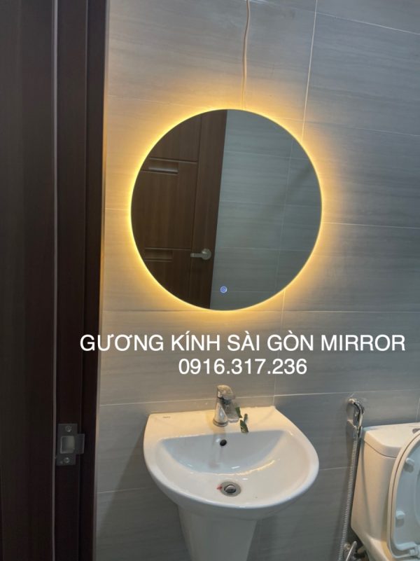 Gương tròn treo tường nhà tắm có đèn led TPHCM